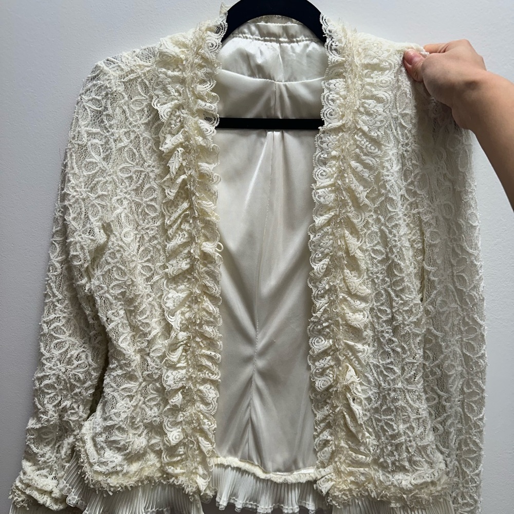 Elegant Cream Lace Jacket vintage